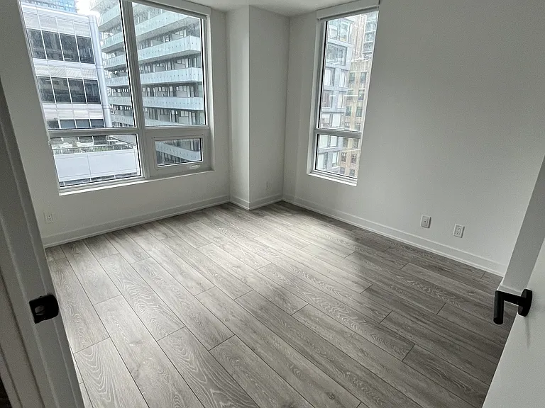 108 Peter St #906 — Photo 10