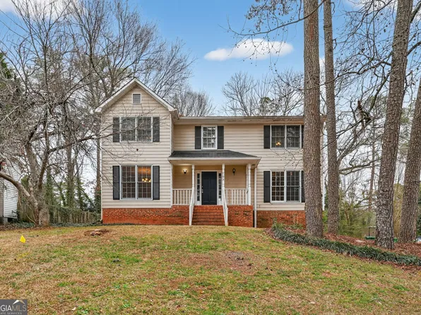 703 Kingsgate Rdg, Stone Mountain, GA 30088