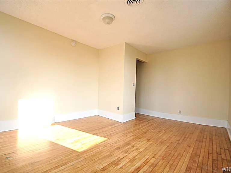 8525 Main St — Photo 18