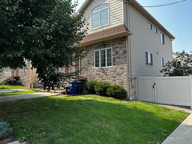 31 Tillman St — Photo 1