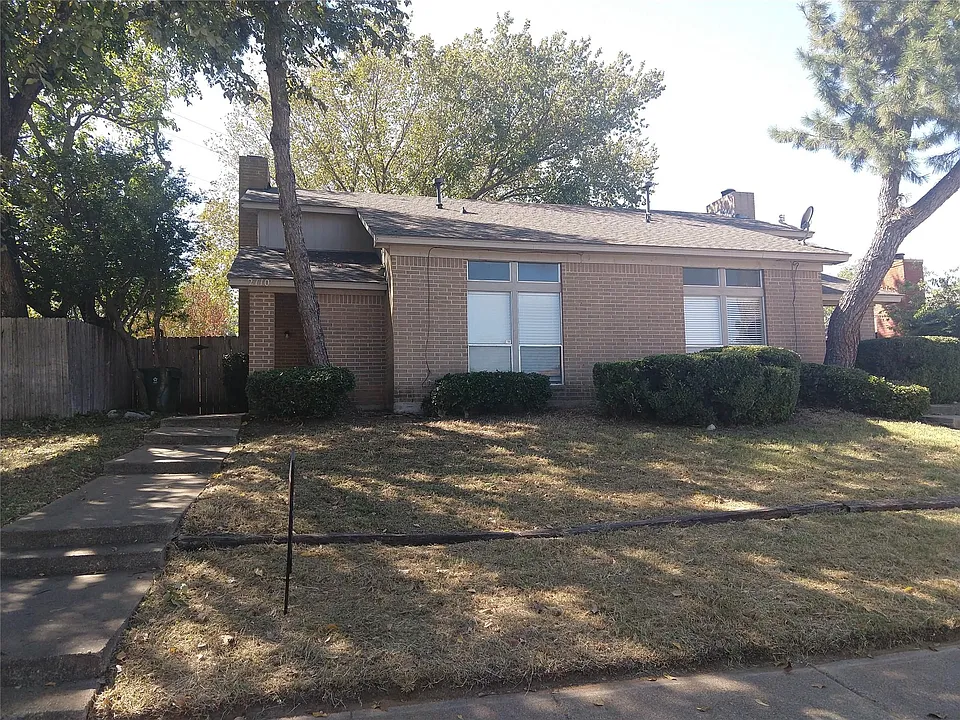 2110 Valleywood Dr