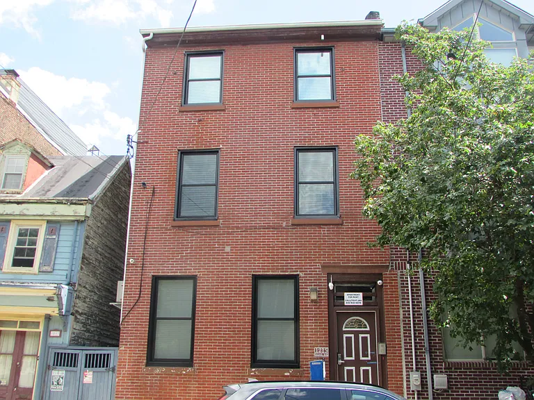 1215 N 4th St #2F — Photo 2