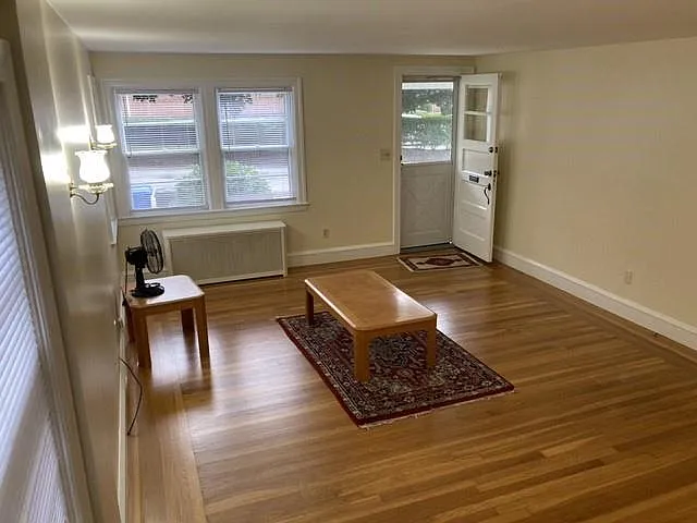 285 Knollwood Ave — Photo 2