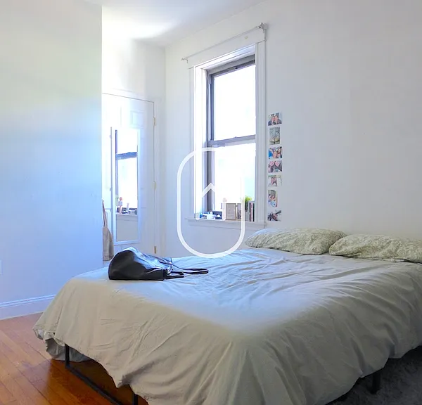 18 Mount Hood Rd #4 — Photo 6