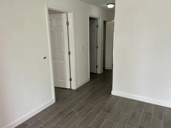 905 Boulder Dr, South Daytona, FL 32119