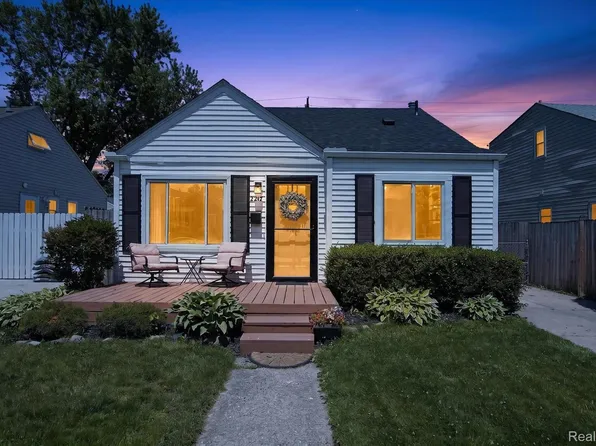 2217 Guthrie Ave, Royal Oak, MI 48067