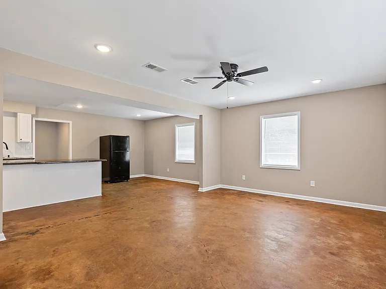 240 Josh Ln — Photo 11