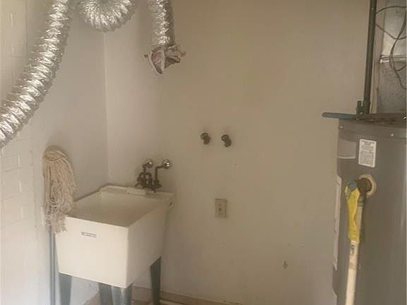 4th image of 4906 Banbury Ct APT 3