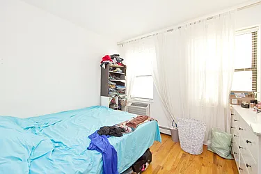 Rented by R New York