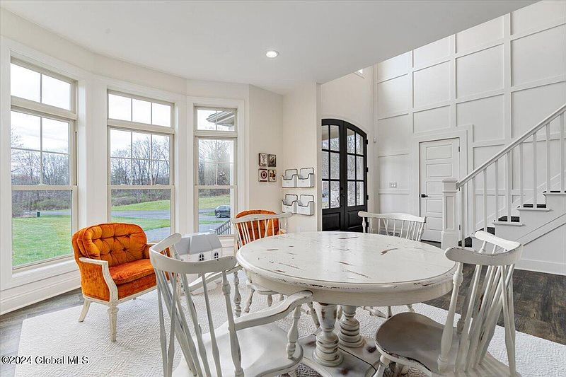 2nd image of 4 Brookhaven Court