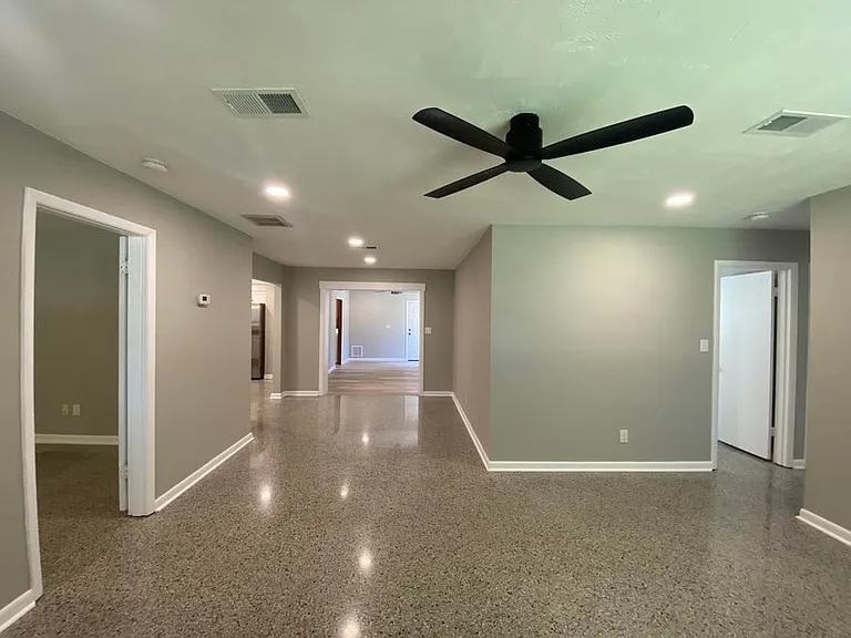 400 Argyle Ct — Photo 12