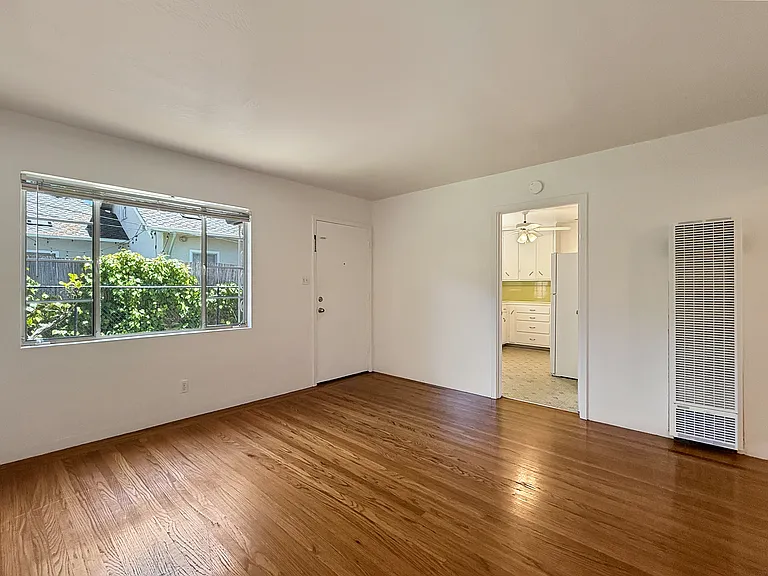 Living Room - Unstaged