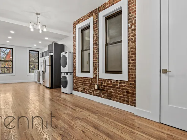 113 Dikeman Street image 1 of 12