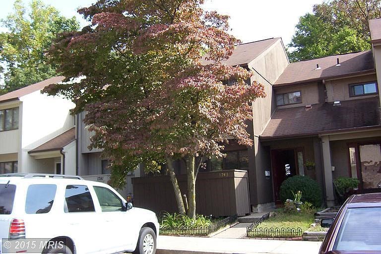 No Drive through Street