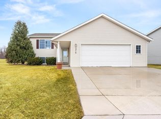3216 39th Ave S, Fargo, ND 58104