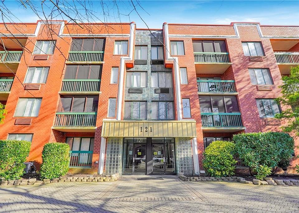 1st image of 121 Wellington Ct APT 2J