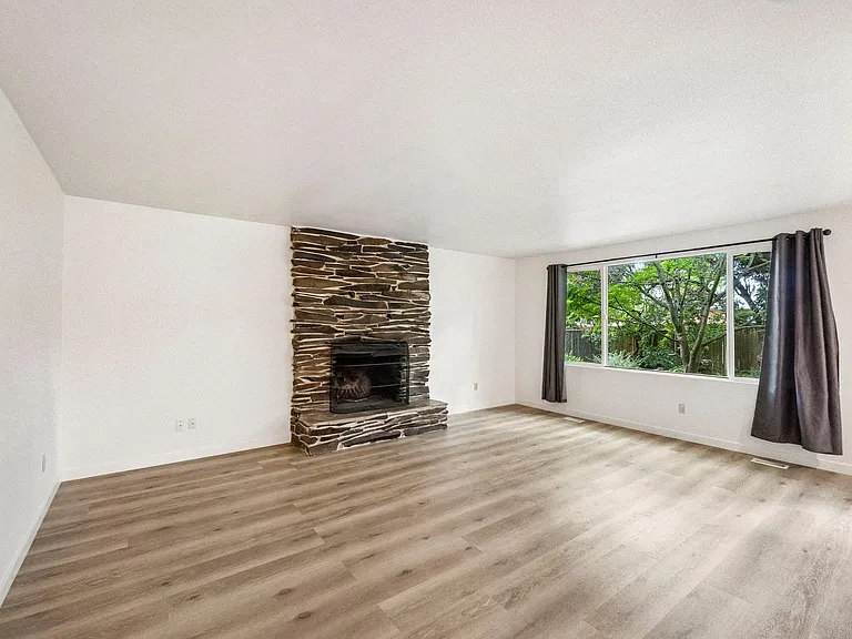 8615 236th St SW — Photo 5