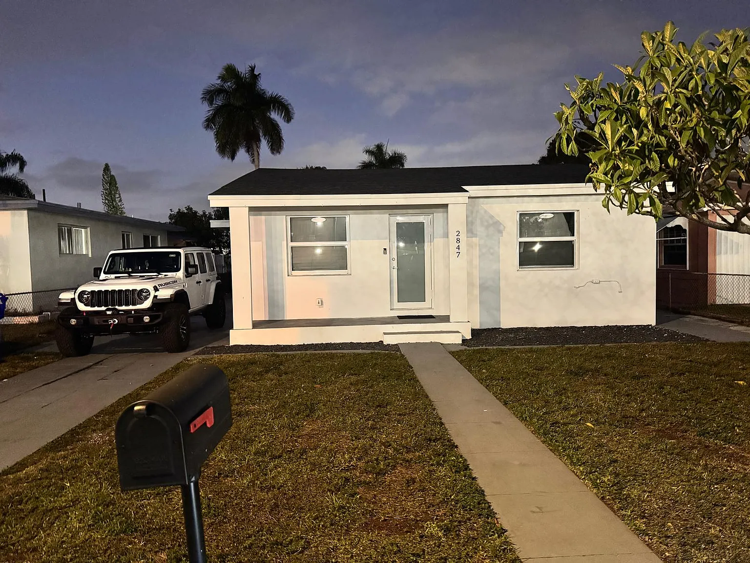 2 bed, 2294 sqft, $2,600 — Photo 1