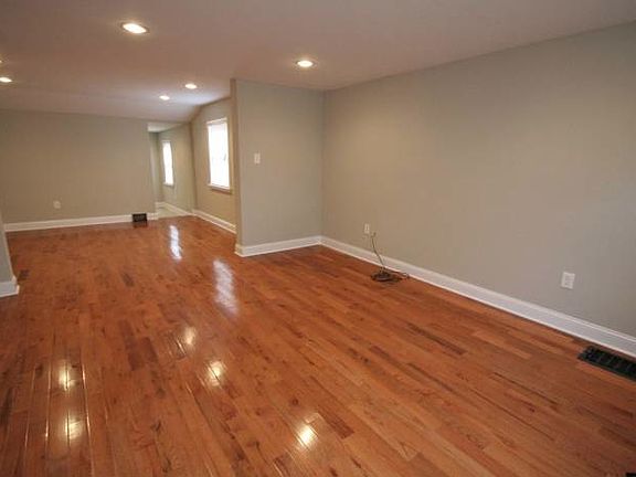 5th image of 1311 E Hewson St