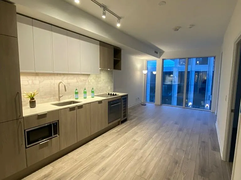 2020 Bathurst St #540 — Photo 2