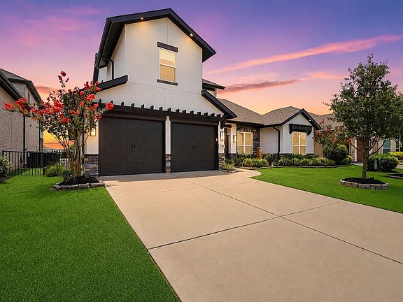 4th image of 10719 Painted Crescent Ct