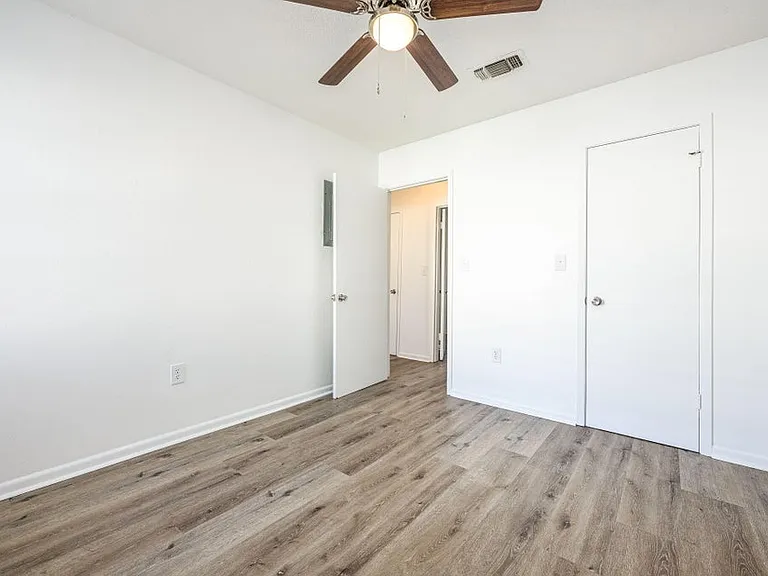 1013 Holton Ave #1 — Photo 19