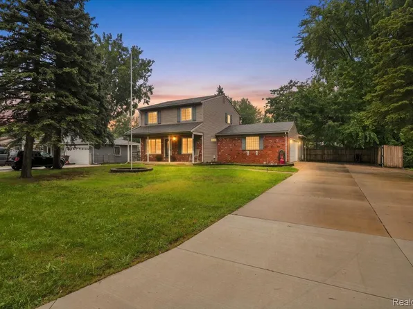 47466 Vanker Ave, Shelby Township, MI 48317