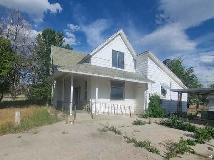 1st image of 250 E Main St