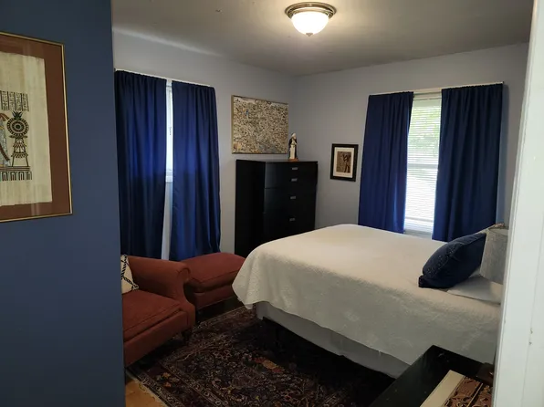 1101 Cindy Dr, Lansing, MI 48917