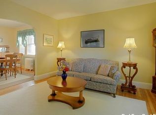 62 Jamaica Rd #1, Brookline, MA 02445