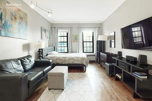 Rented by Sotheby's International Realty | media 6