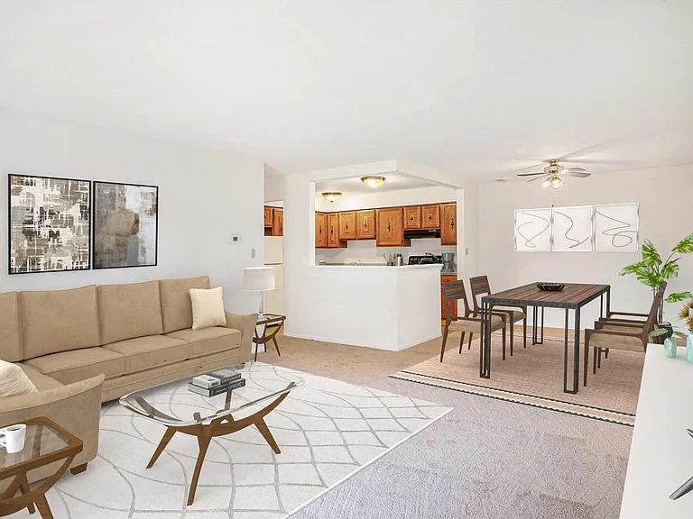 Hampton in Highland Apartments — Photo 8