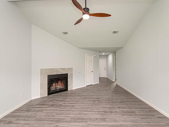 3rd image of 15822 Bazelbriar Ln