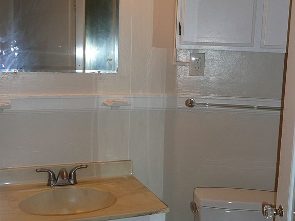 3rd image of 1522 E Olive Way APT 107