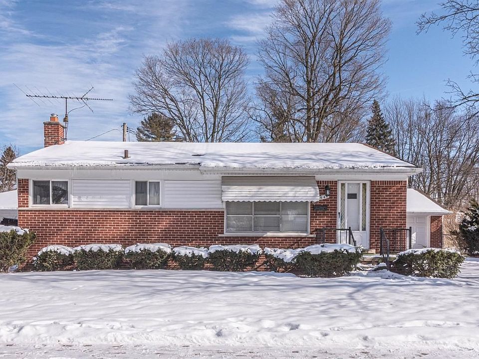 1st image of 544 Osband St