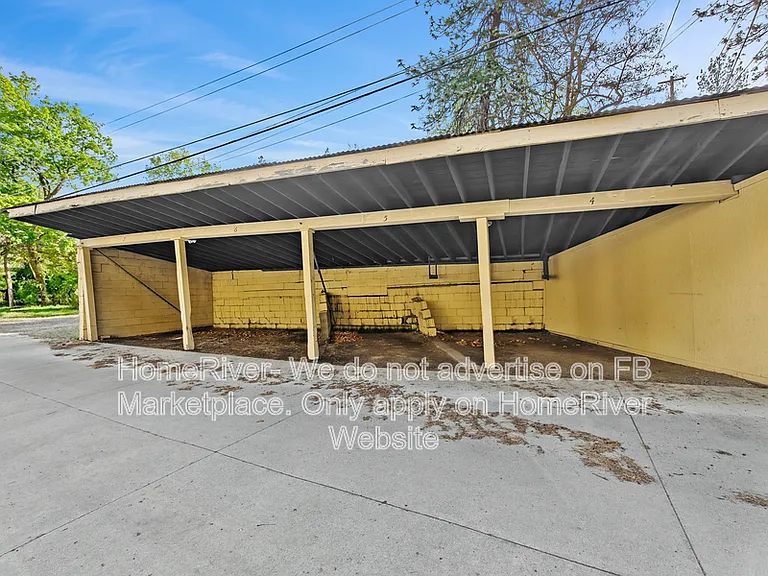 1001 S Monroe St #8 — Photo 19