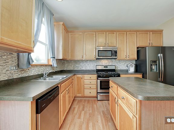 3rd image of 25133 Rockwell Ln