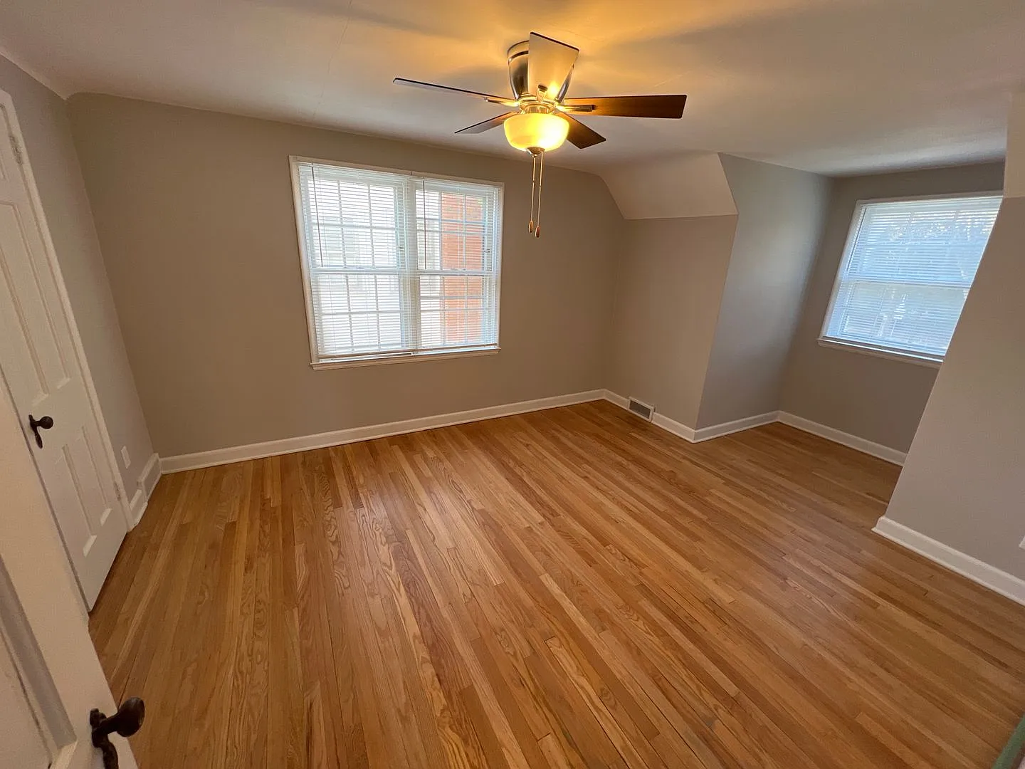 722 W Olin Ave — Photo 2