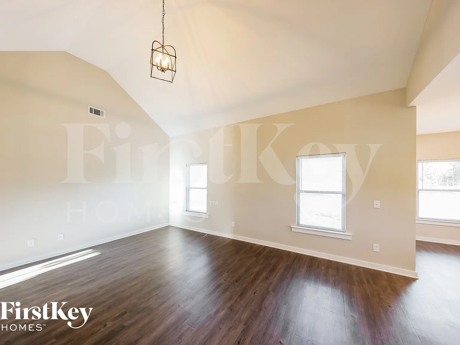 4 bed, 2.0 bath, 1681 sqft, $1,505 — Photo 4