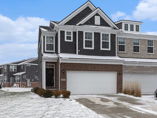 2857 Fairgrove Crescent Dr, Ann Arbor, MI 48108