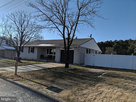 3rd image of 28292 Russell St
