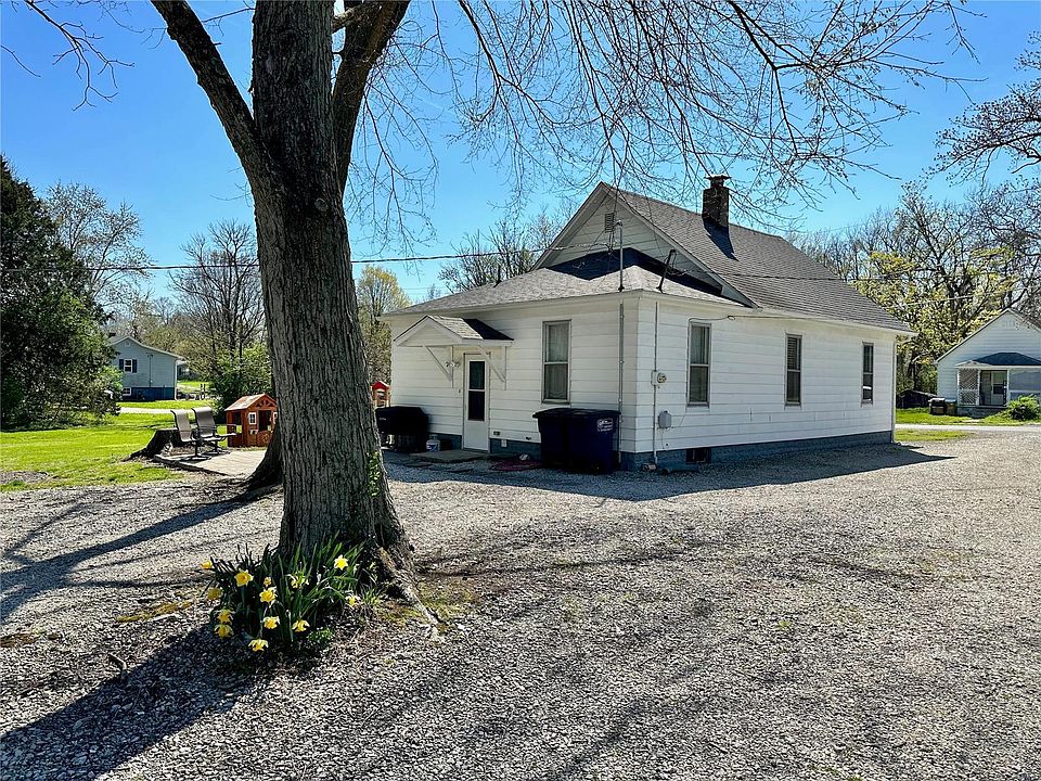 209 Division St, Taylor Springs, IL 62089 Zillow