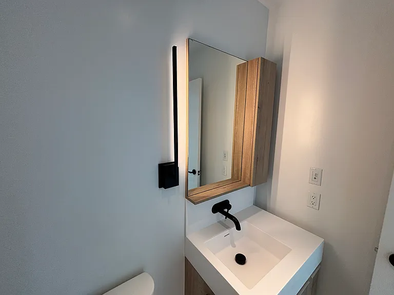 117 Broadway Ave — Photo 17
