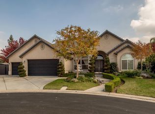 1623 E Golden Valley Way, Fresno, CA