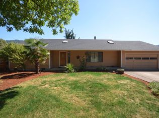 445 72nd Pl, Springfield, OR 97478