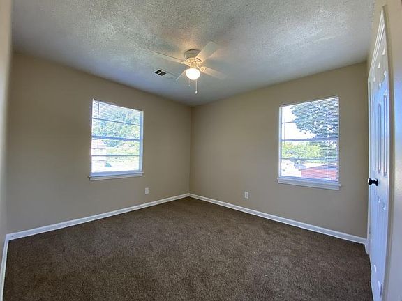 5th image of 4206 Warbonnet St