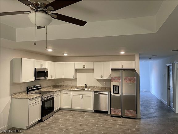 3rd image of 4454/4456 29th St SW