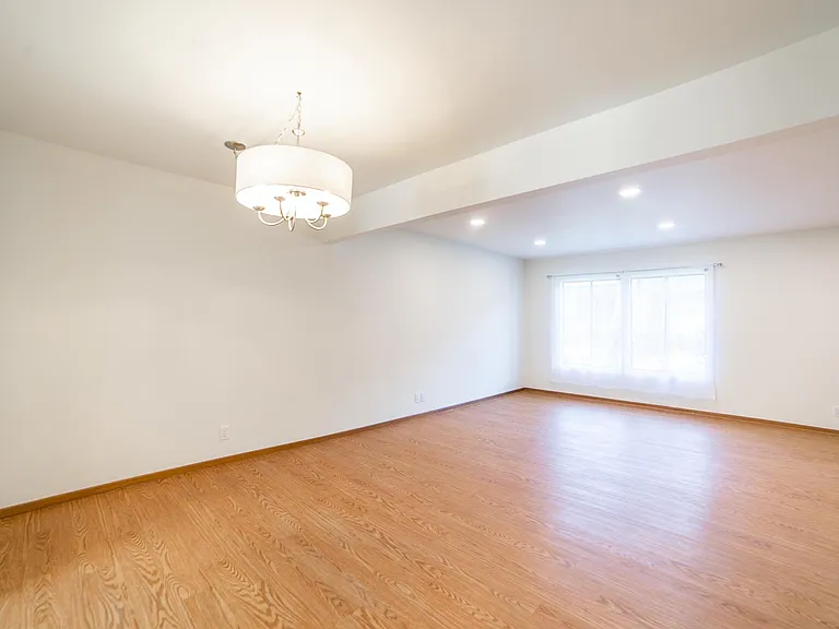 9743 Reseda Blvd #3 — Photo 5