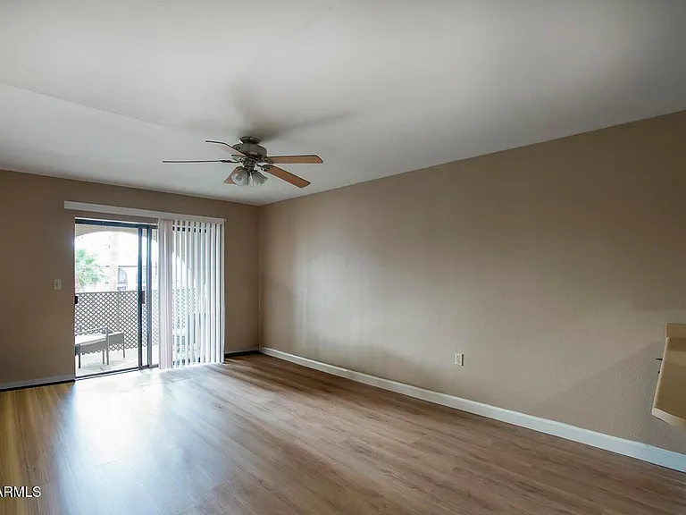 3033 E Devonshire Ave #3032 — Photo 2