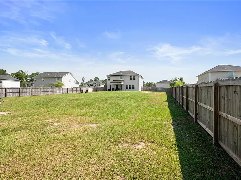 58 Summerhill Dr — Photo 7